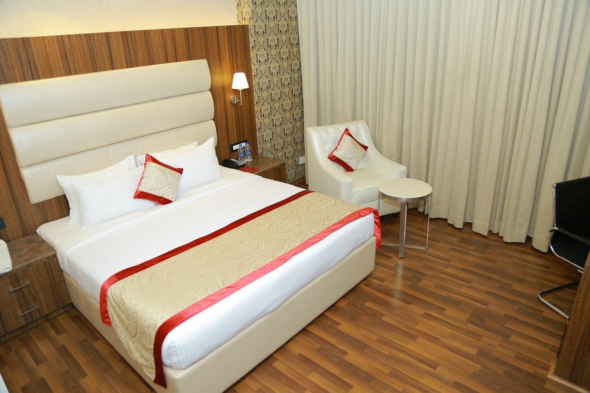 Ss Lumina Hotel บังกาลอร์ ภายนอก รูปภาพ